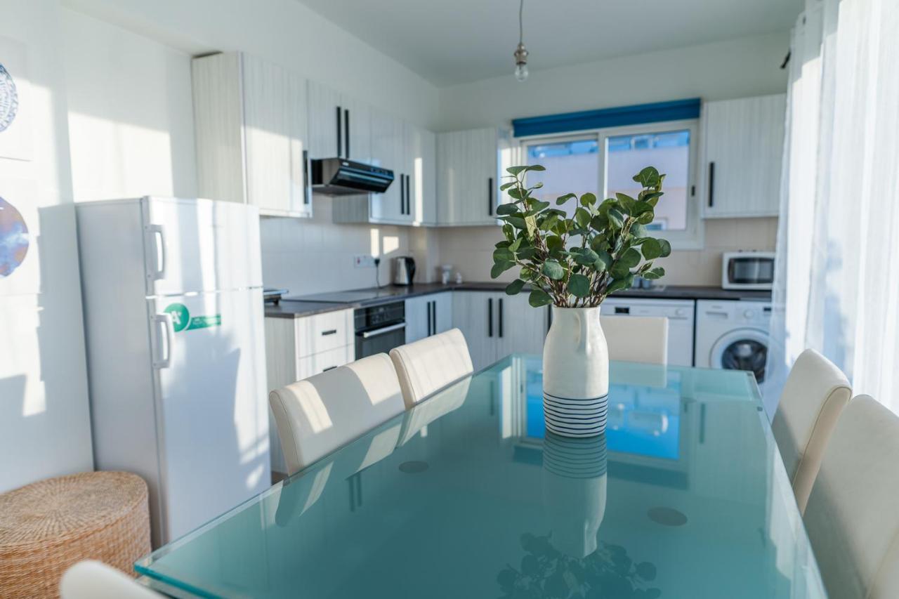 Makenzy Seaview Penthouse Leilighet Lárnaka Eksteriør bilde